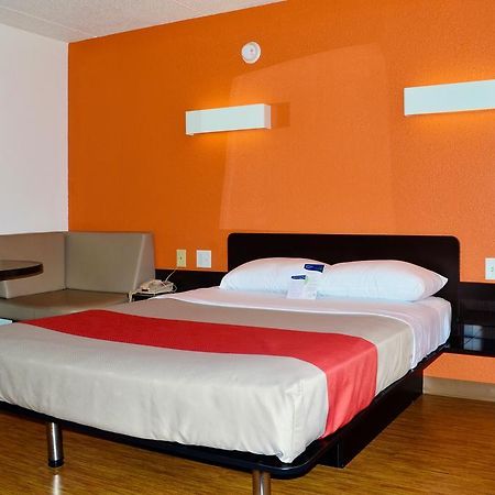 Motel 6 Boston South - Braintree Exterior foto