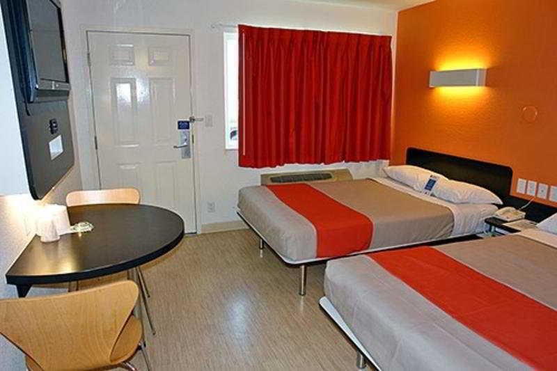 Motel 6 Boston South - Braintree Exterior foto